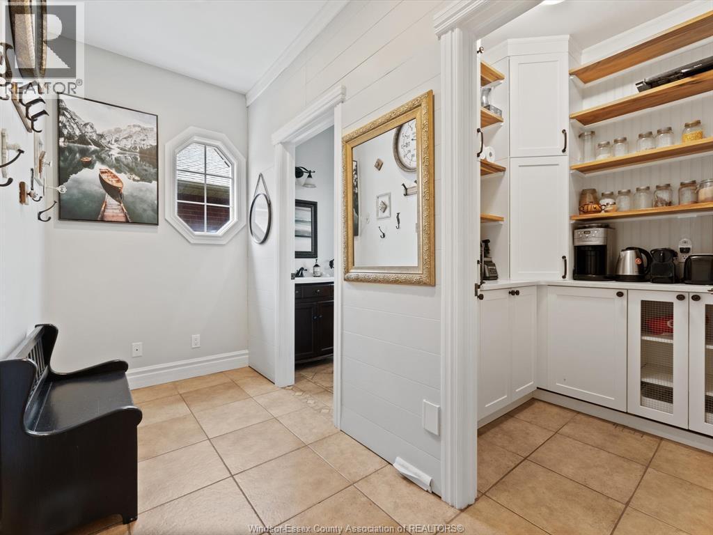 Photo 9 of 78 Joanne Court, Leamington ON