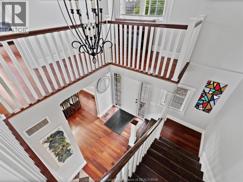 Photo 11 of 78 Joanne Court, Leamington ON
