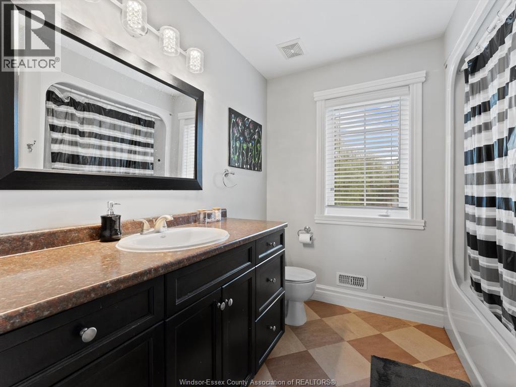 Photo 20 of 78 Joanne Court, Leamington ON