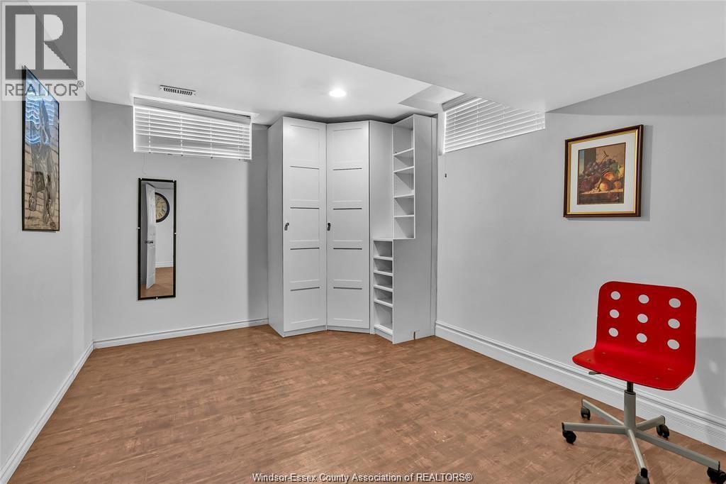 Photo 33 of 78 Joanne Court, Leamington ON