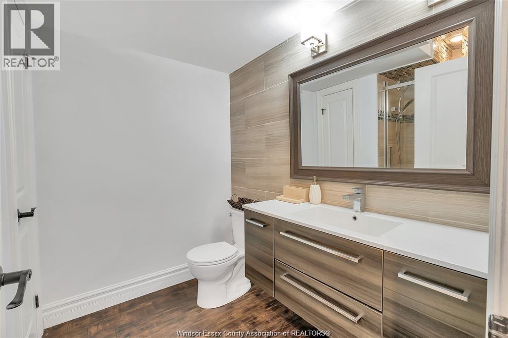 Photo 32 of 78 Joanne Court, Leamington ON