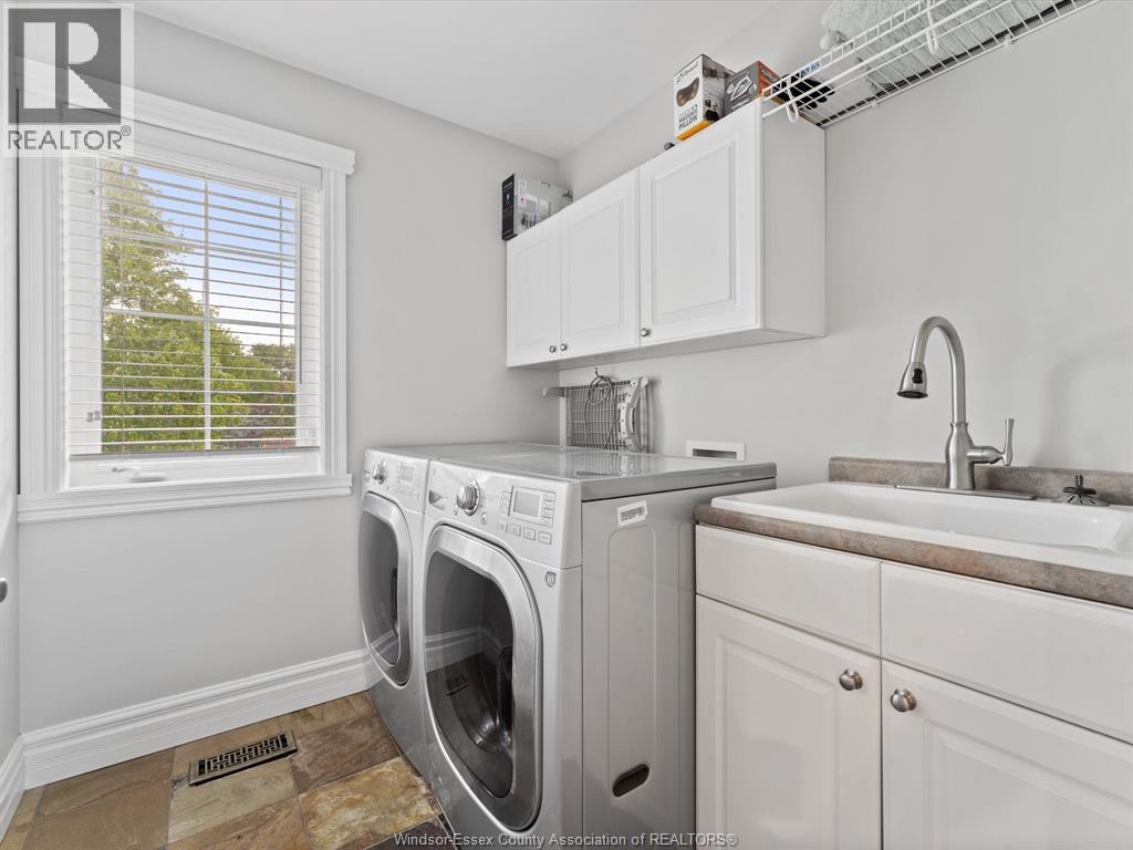 Photo 21 of 78 Joanne Court, Leamington ON