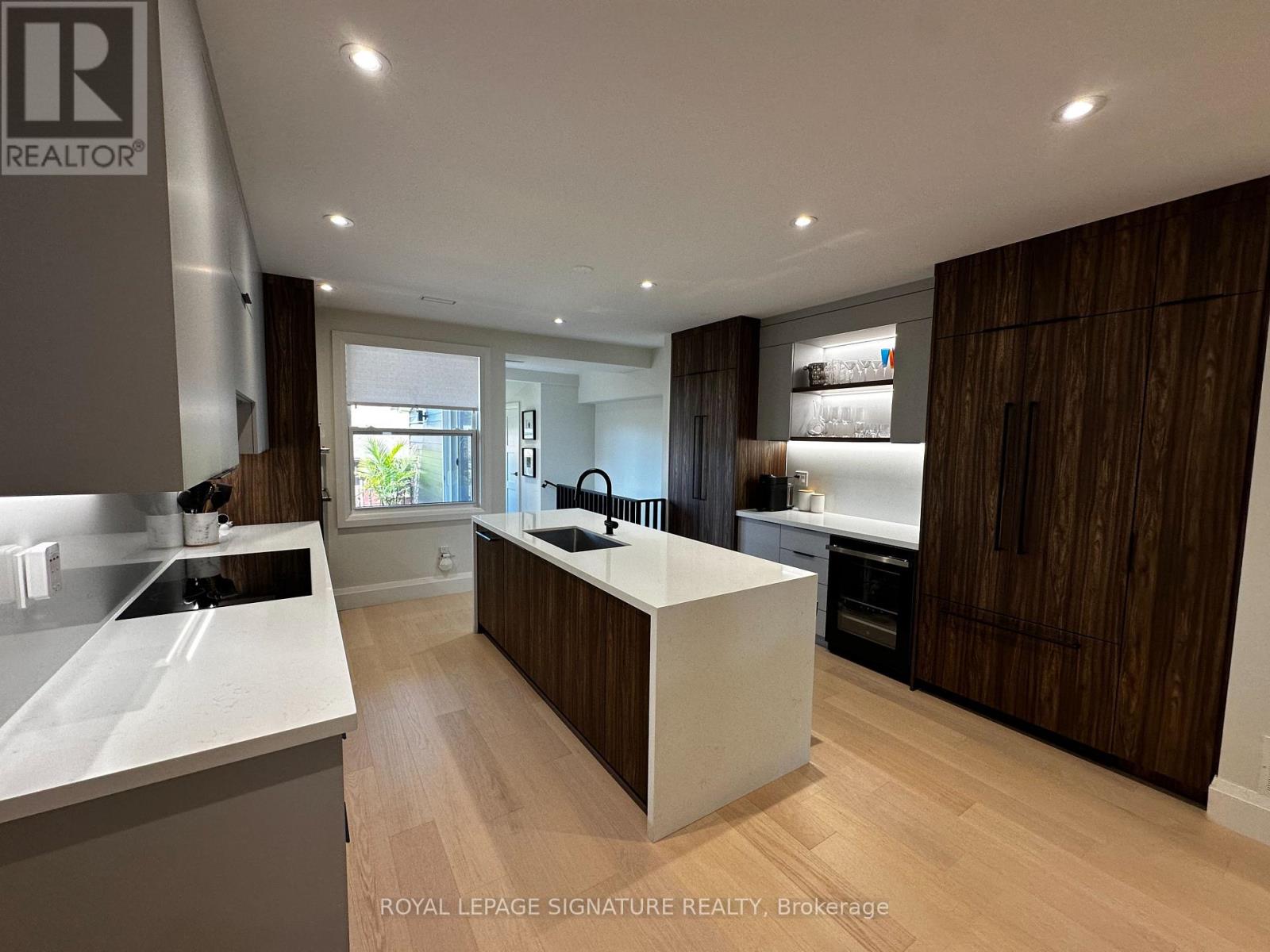 Photo 11 of Upper 198 Earlscourt Avenue, Toronto ON