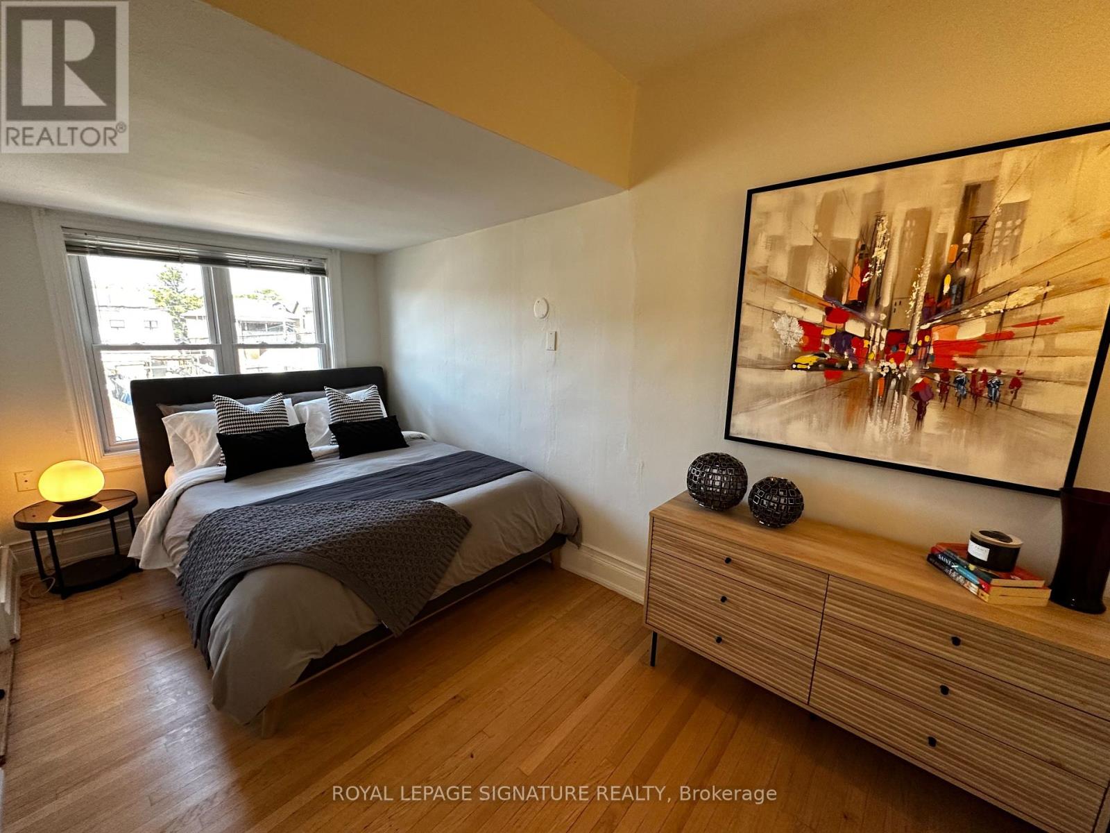 Photo 33 of Upper 198 Earlscourt Avenue, Toronto ON