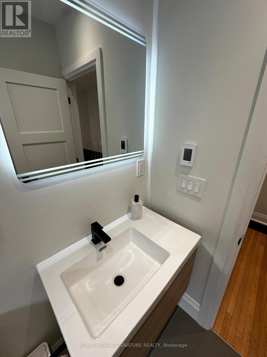Photo 37 of Upper 198 Earlscourt Avenue, Toronto ON