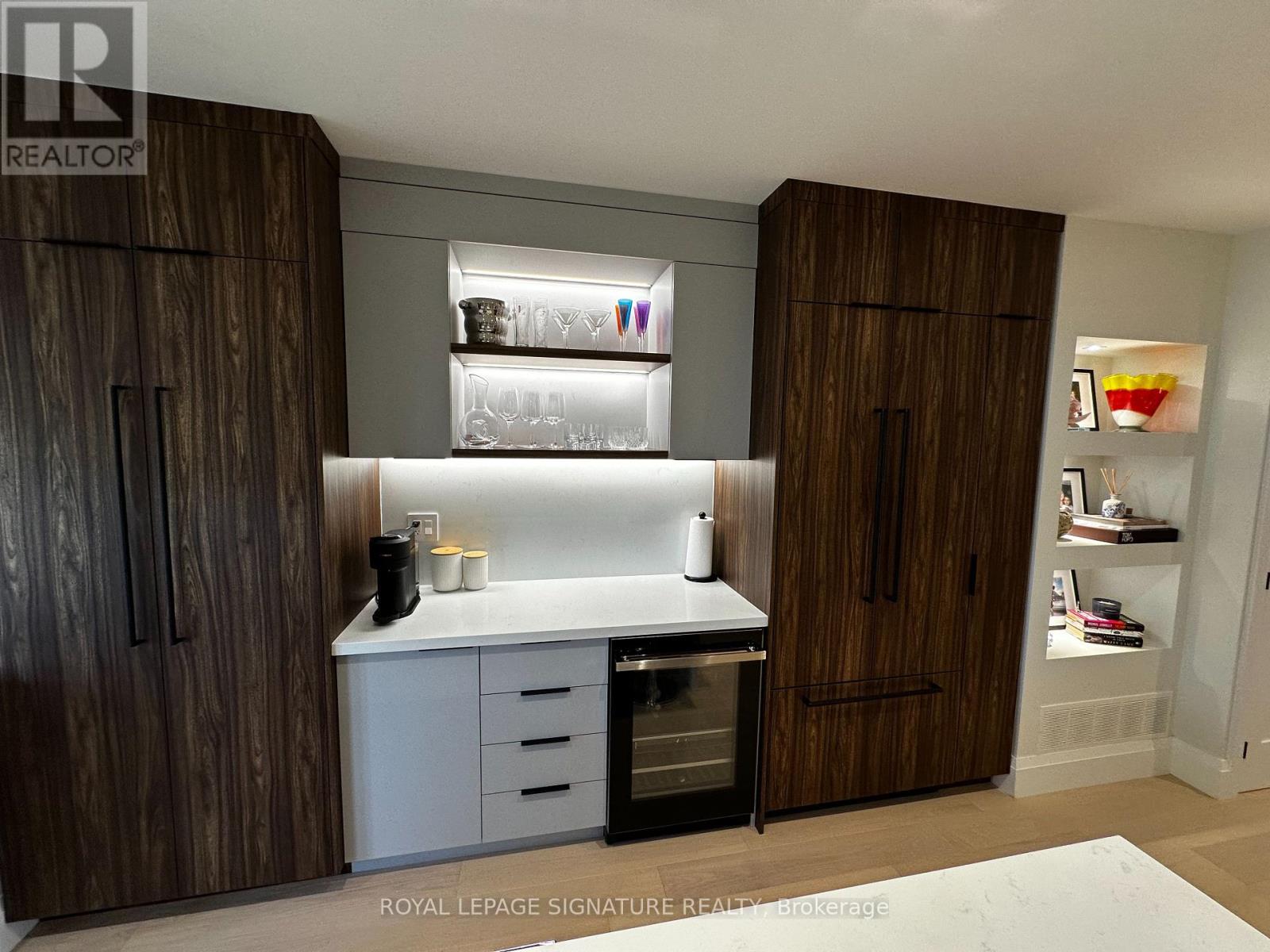 Photo 14 of Upper 198 Earlscourt Avenue, Toronto ON