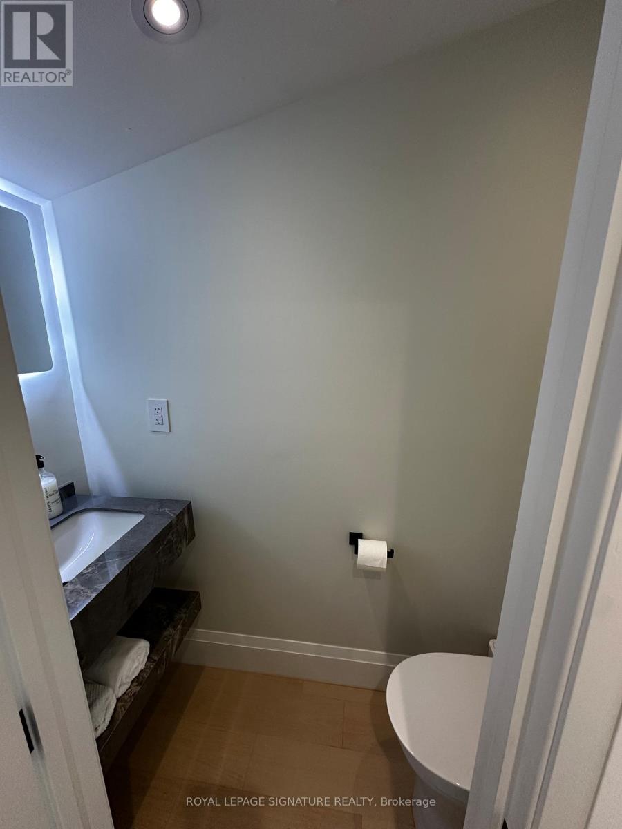 Photo 16 of Upper 198 Earlscourt Avenue, Toronto ON