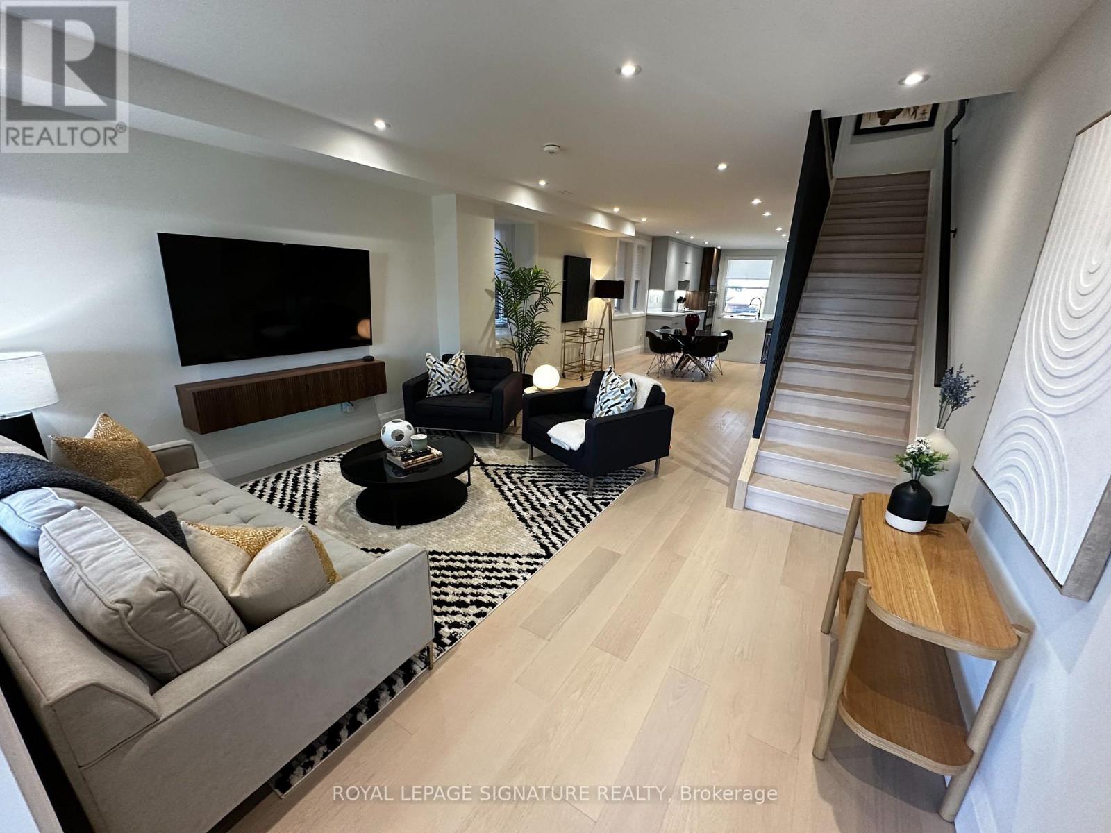 Photo 4 of Upper 198 Earlscourt Avenue, Toronto ON