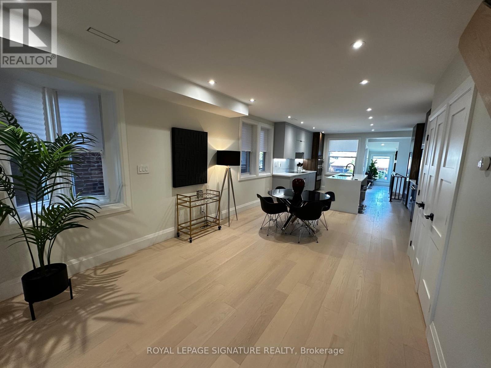 Photo 7 of Upper 198 Earlscourt Avenue, Toronto ON
