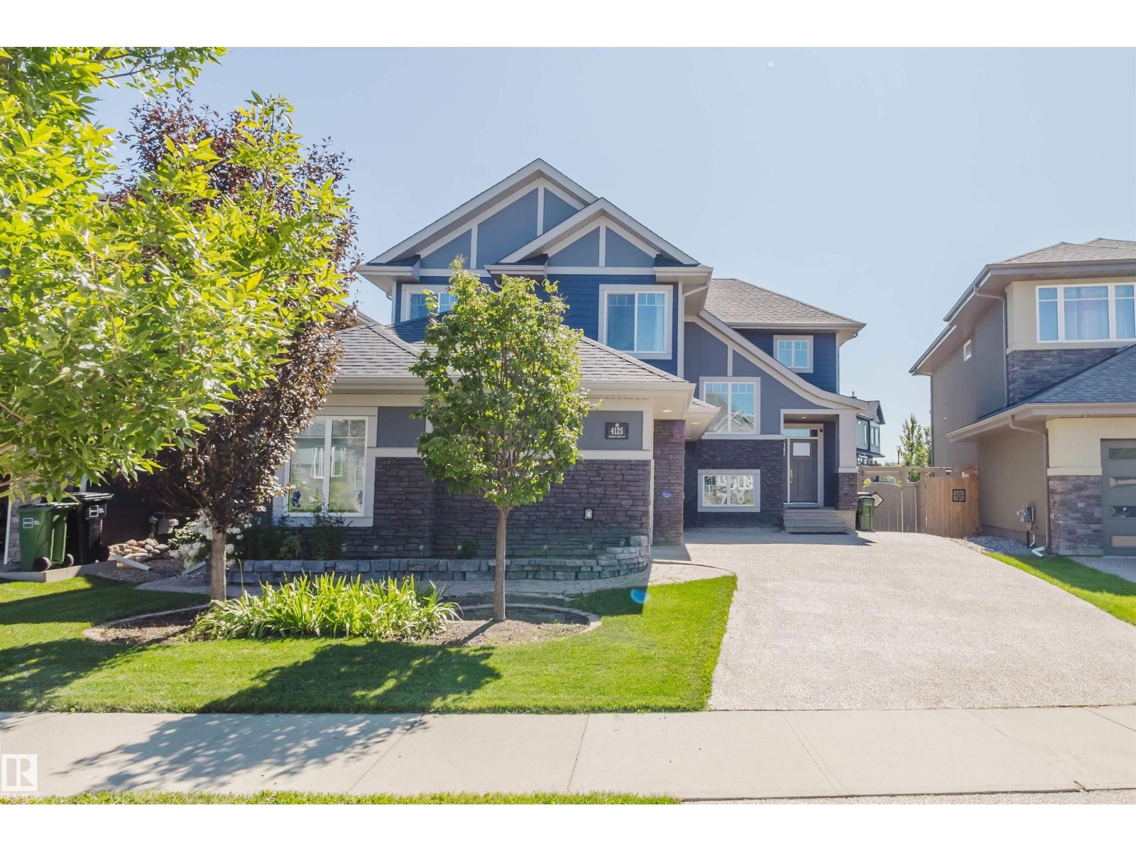 Photo 2 of 4125 Kennedy Green Sw, Edmonton AB