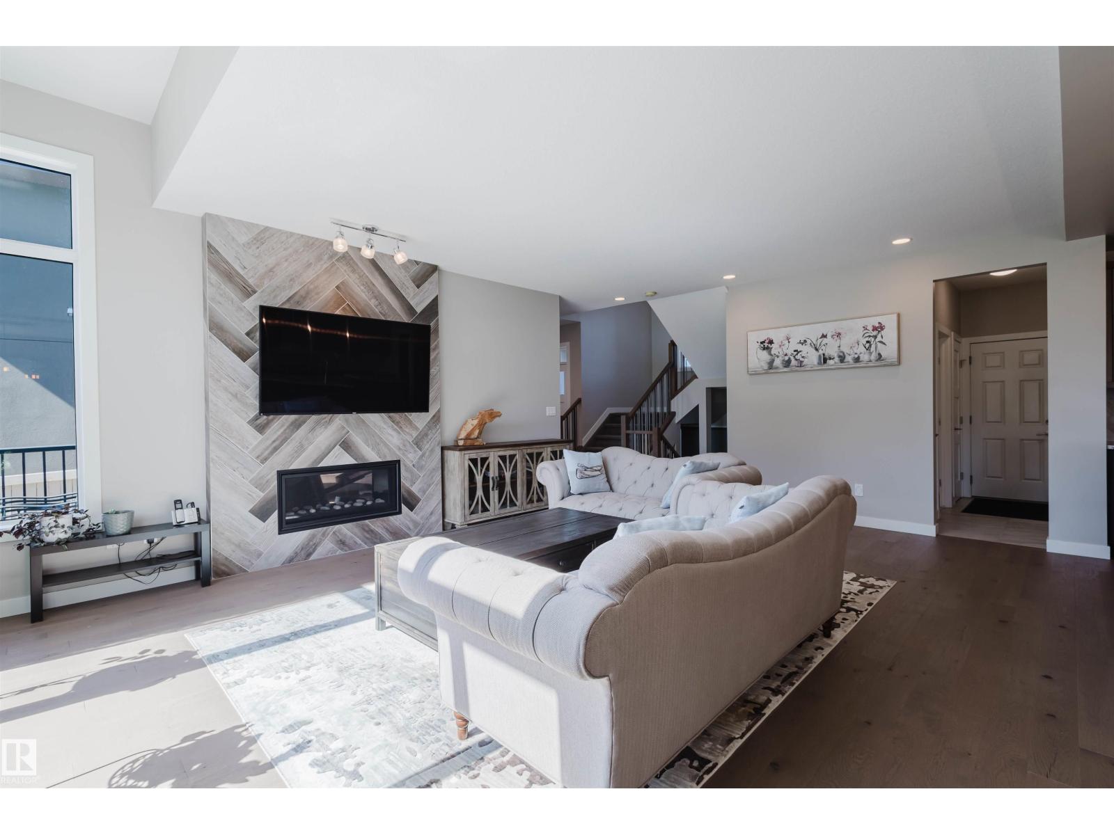 Photo 8 of 4125 Kennedy Green Sw, Edmonton AB
