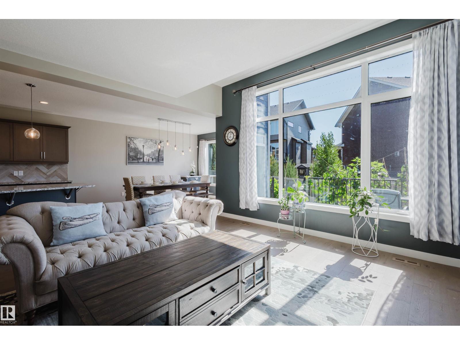 Photo 9 of 4125 Kennedy Green Sw, Edmonton AB
