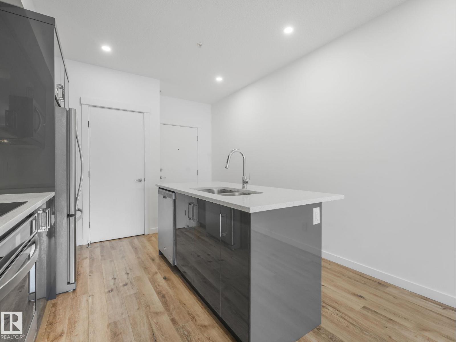 Photo 13 of 214 11503 76 Av Nw, Edmonton AB