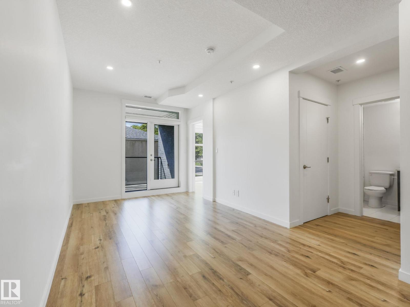 Photo 18 of 214 11503 76 Av Nw, Edmonton AB