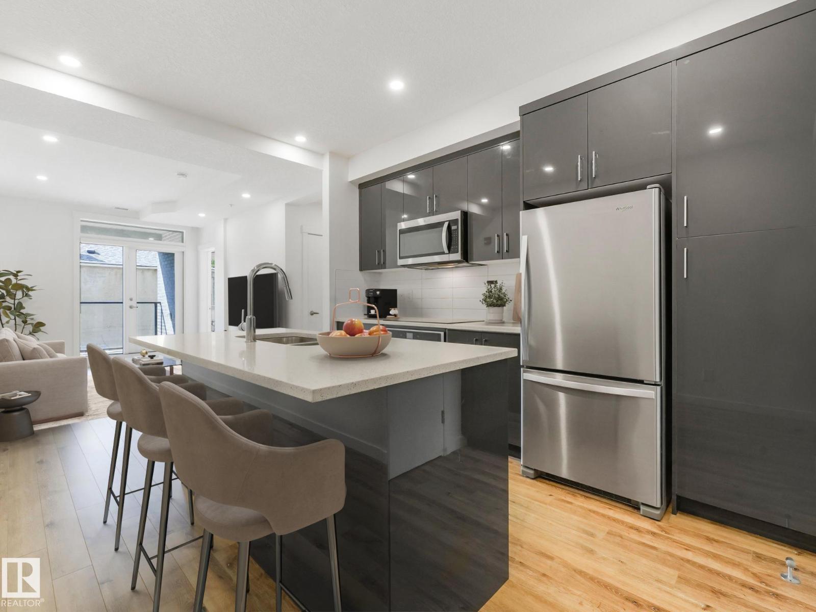 Photo 3 of 214 11503 76 Av Nw, Edmonton AB
