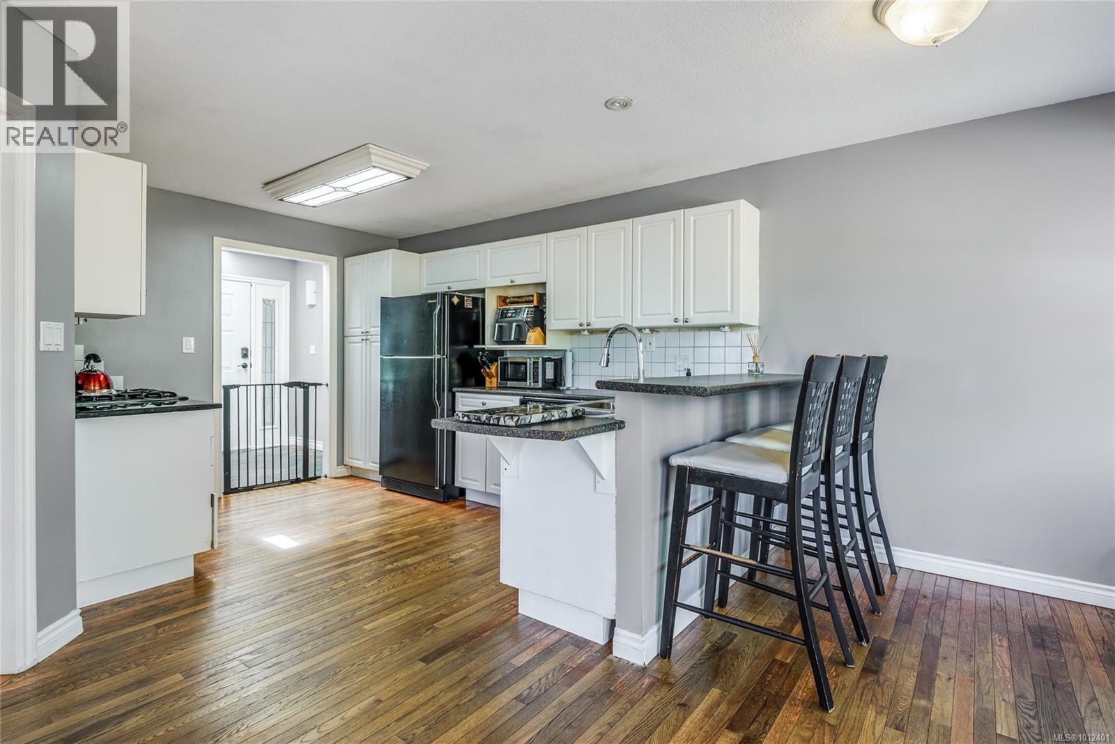 Photo 12 of 2702 Eden St, Campbell River BC