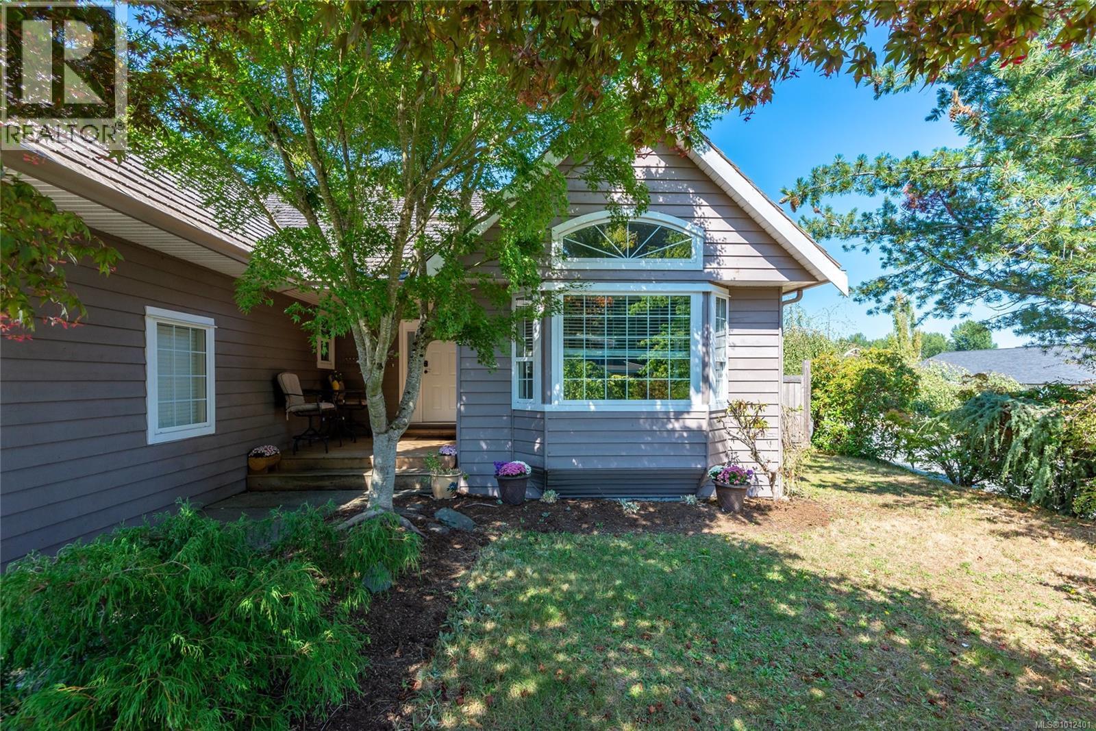 Photo 39 of 2702 Eden St, Campbell River BC