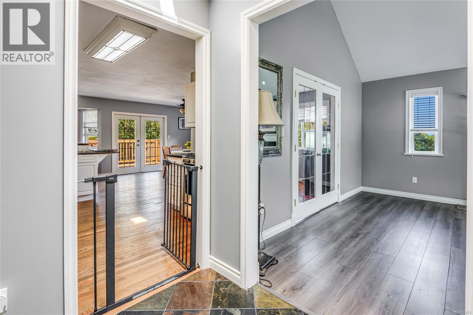 Photo 4 of 2702 Eden St, Campbell River BC