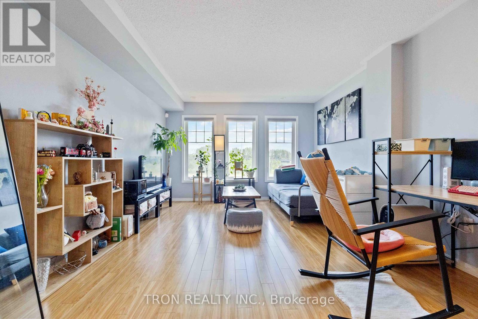 Photo 13 of 5253 Major Mackenzie Drive E, Markham ON