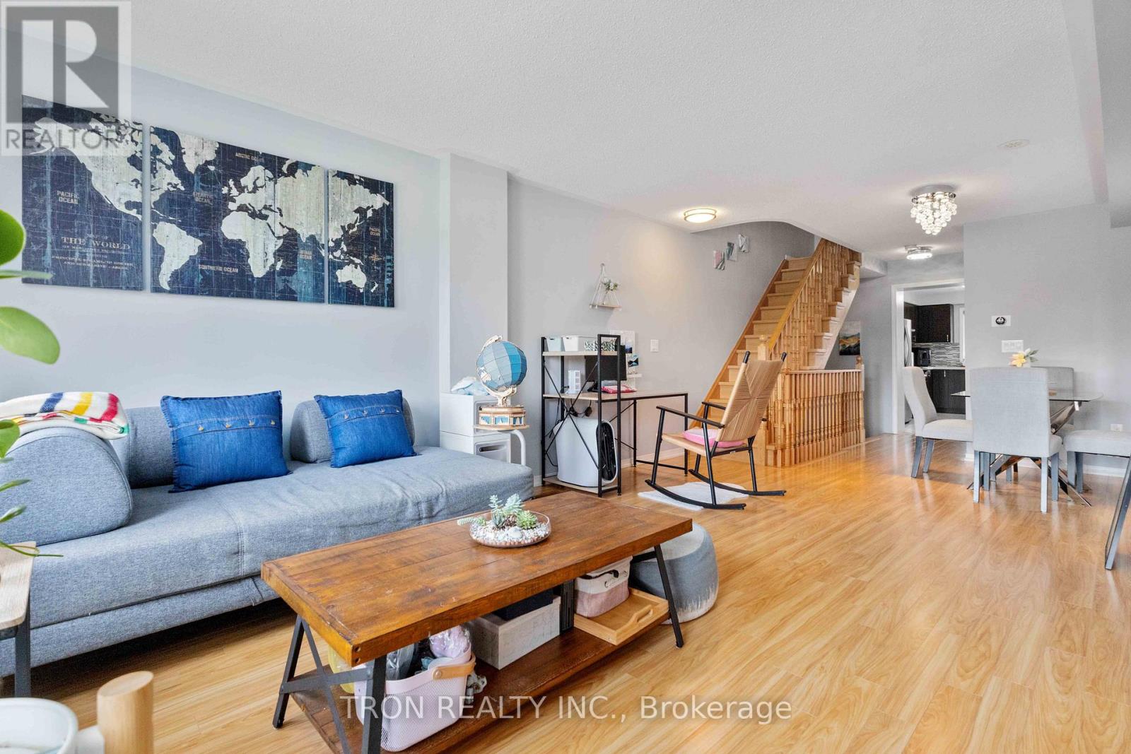 Photo 15 of 5253 Major Mackenzie Drive E, Markham ON