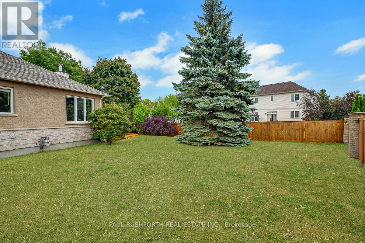 Photo 20 of 48 Greenhaven Crescent, Ottawa ON