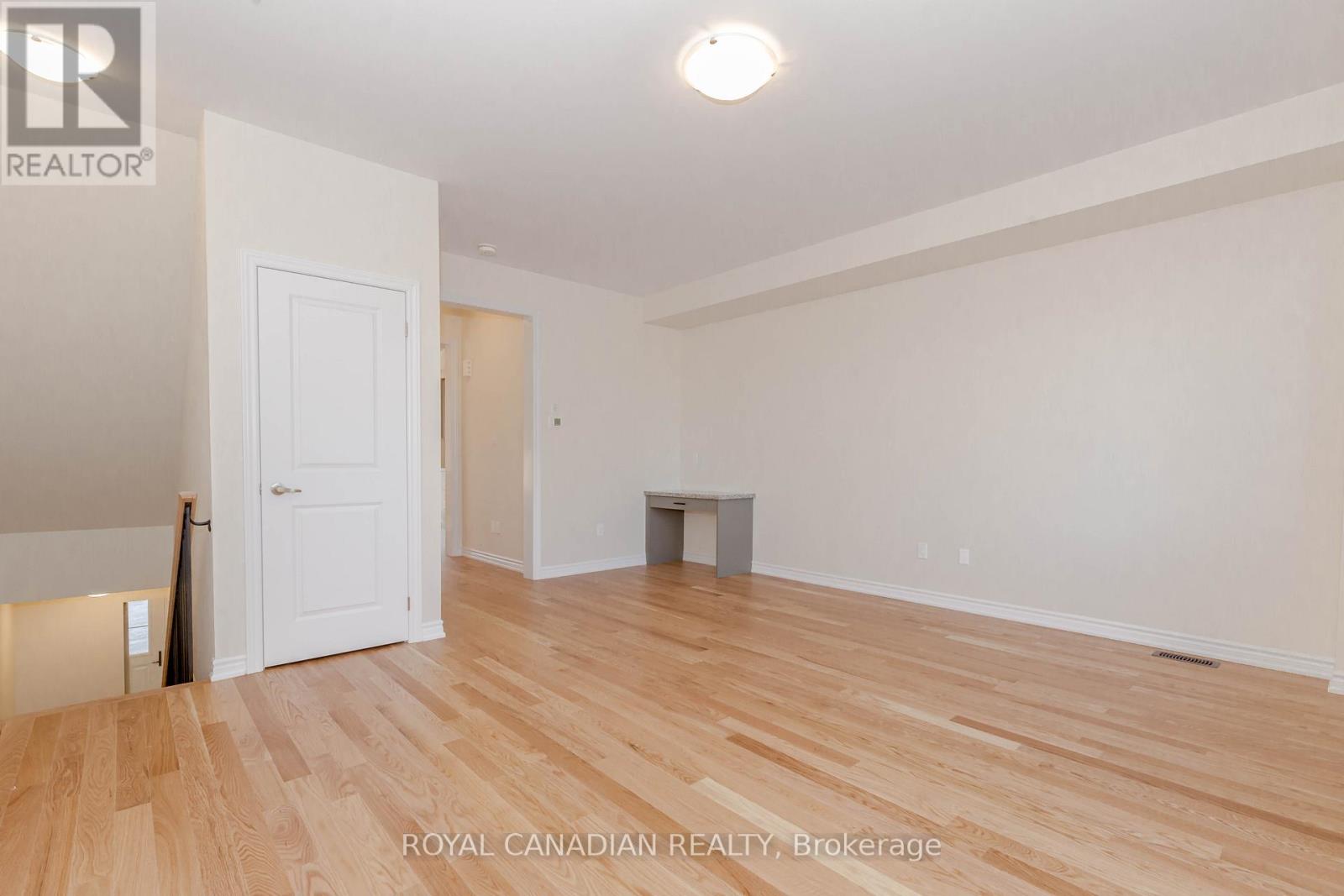 Photo 17 of 1453 National Common, Burlington ON