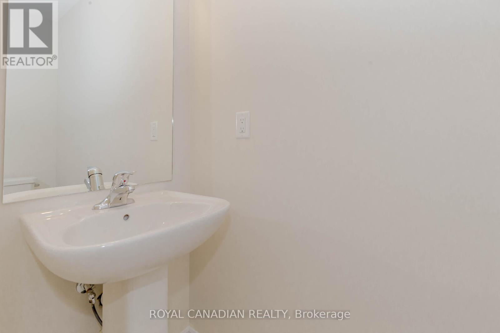 Photo 27 of 1453 National Common, Burlington ON