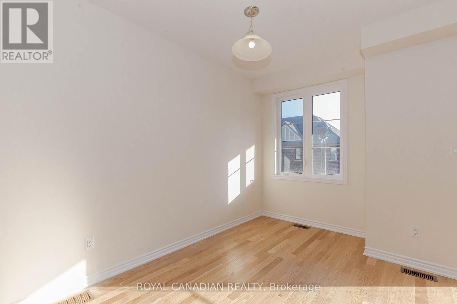 Photo 28 of 1453 National Common, Burlington ON
