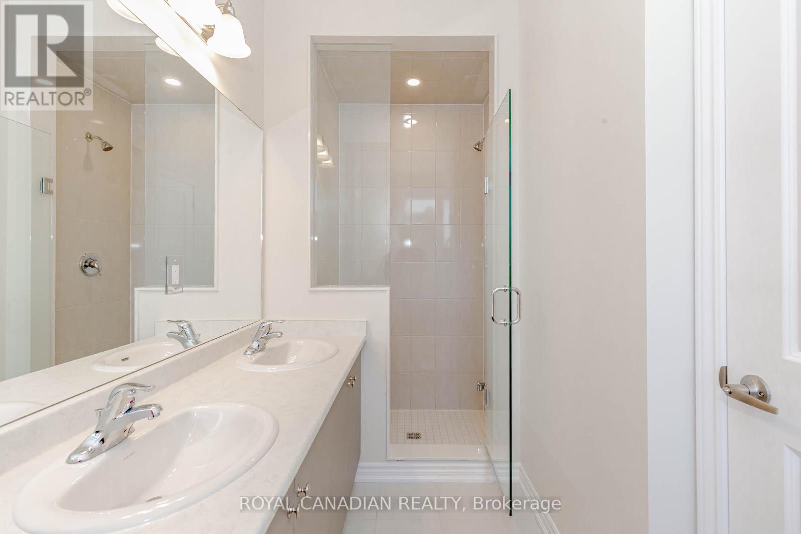 Photo 34 of 1453 National Common, Burlington ON