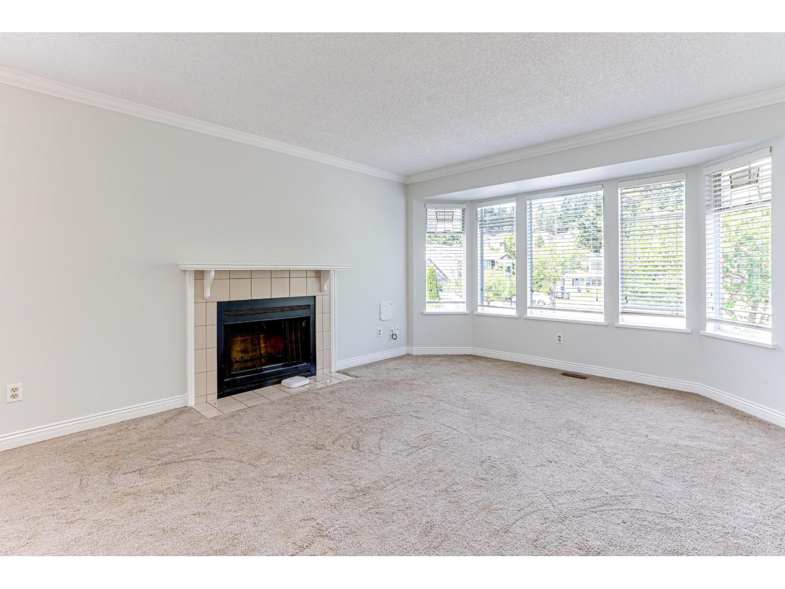 Photo 5 of 14134 67 Avenue, Surrey BC
