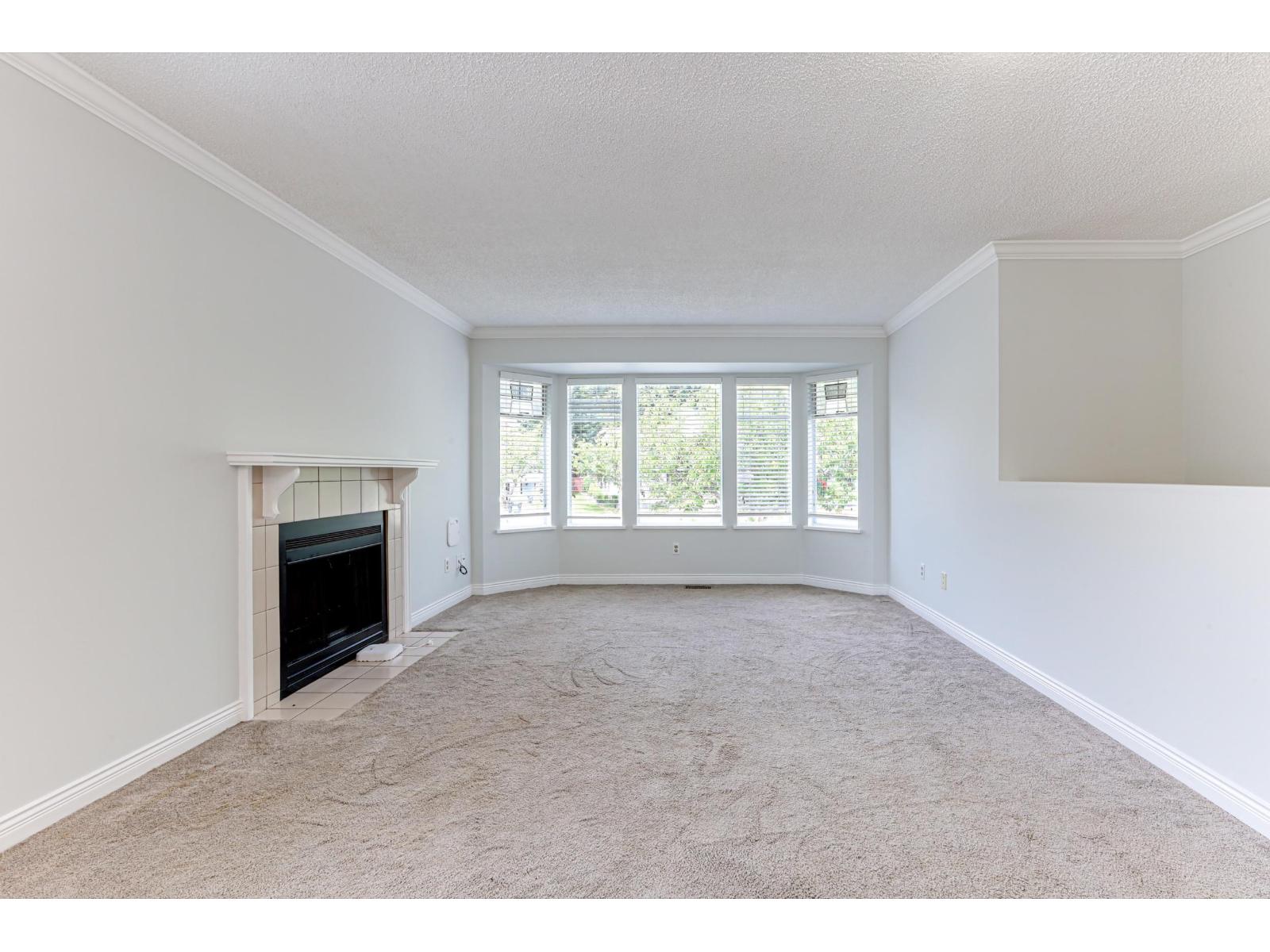 Photo 4 of 14134 67 Avenue, Surrey BC