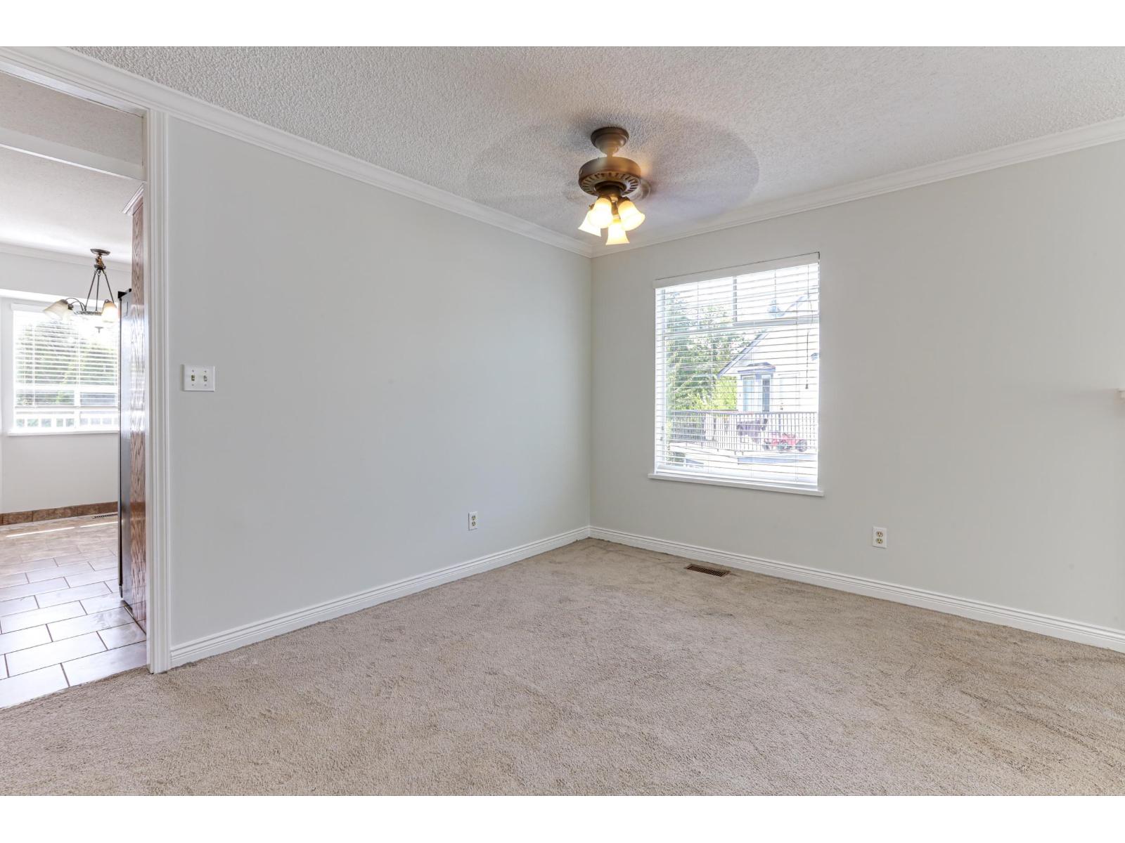 Photo 11 of 14134 67 Avenue, Surrey BC