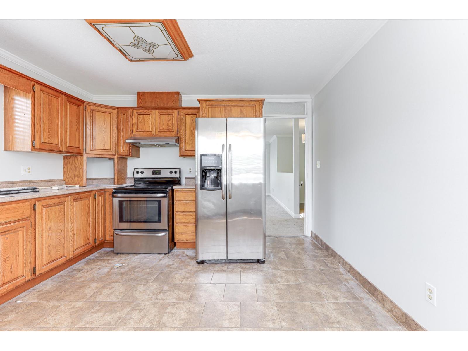 Photo 16 of 14134 67 Avenue, Surrey BC