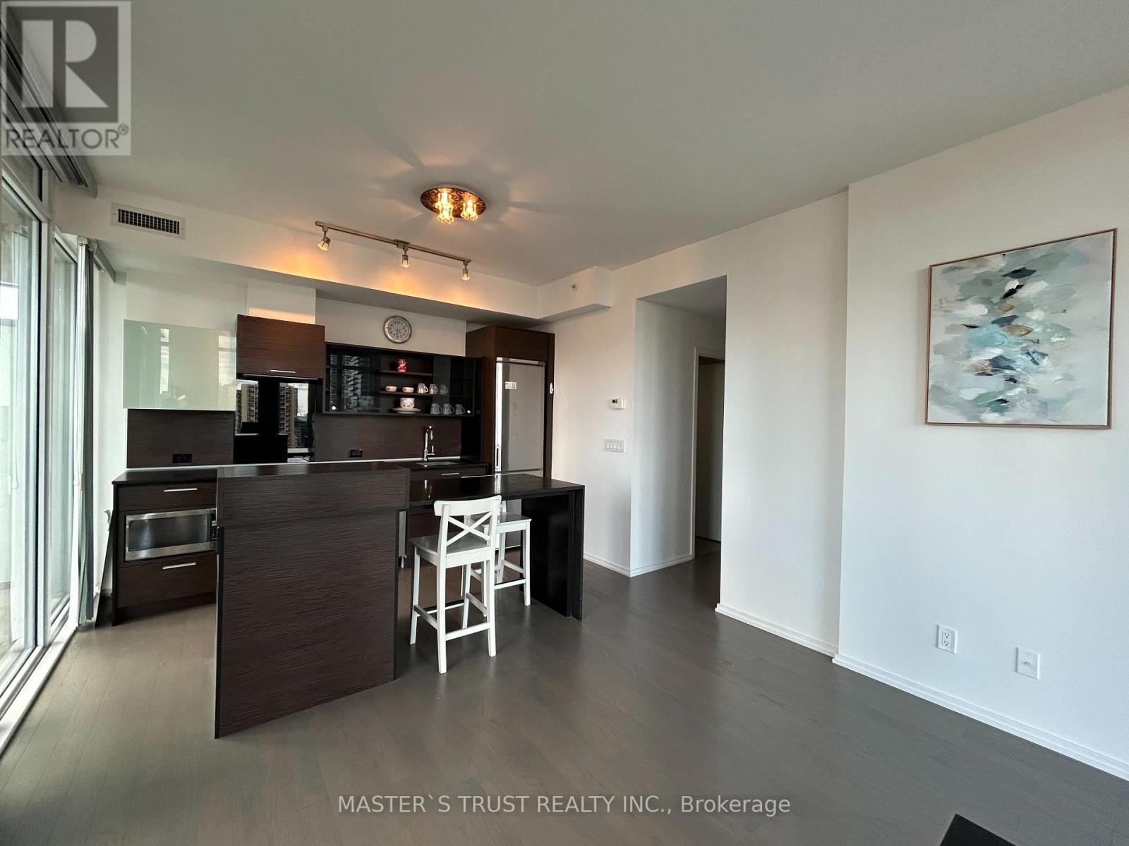 Photo 4 of 1702 75 St Nicholas Street, Toronto ON