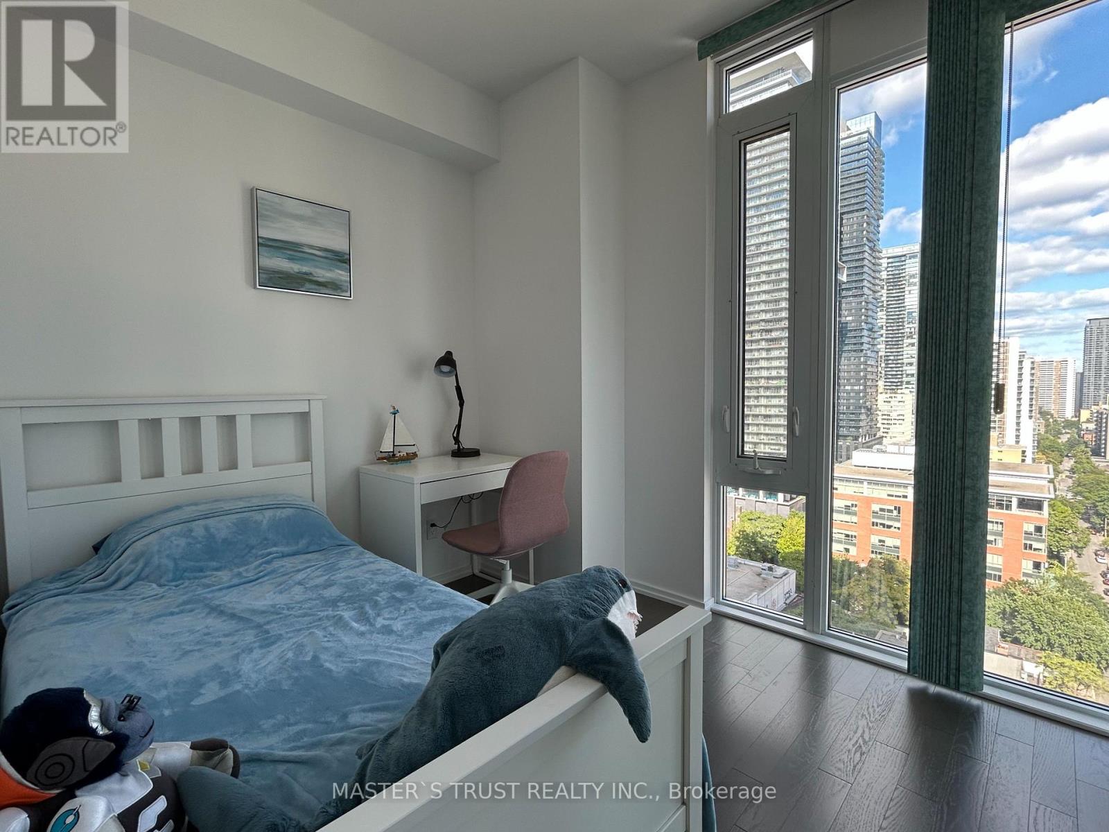 Photo 12 of 1702 75 St Nicholas Street, Toronto ON
