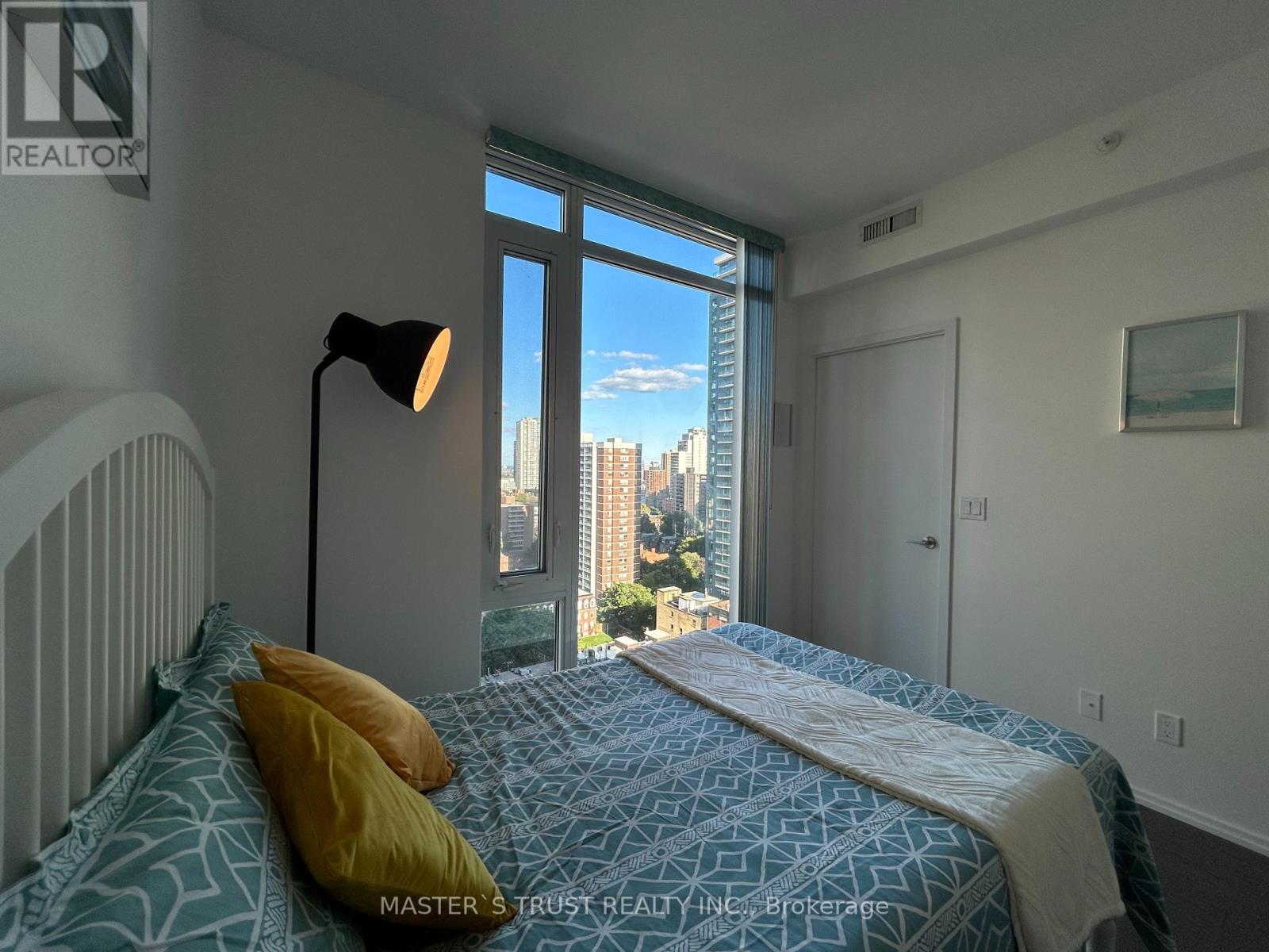 Photo 9 of 1702 75 St Nicholas Street, Toronto ON