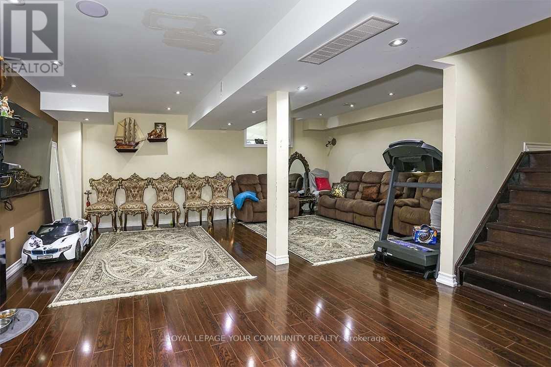 Photo 20 of 186 Cosgrove Drive, Oshawa ON