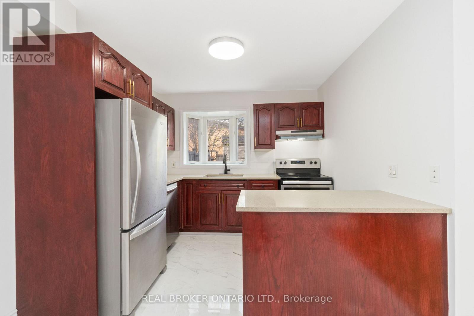 Photo 16 of 3 A Southpark Drive, Ottawa ON