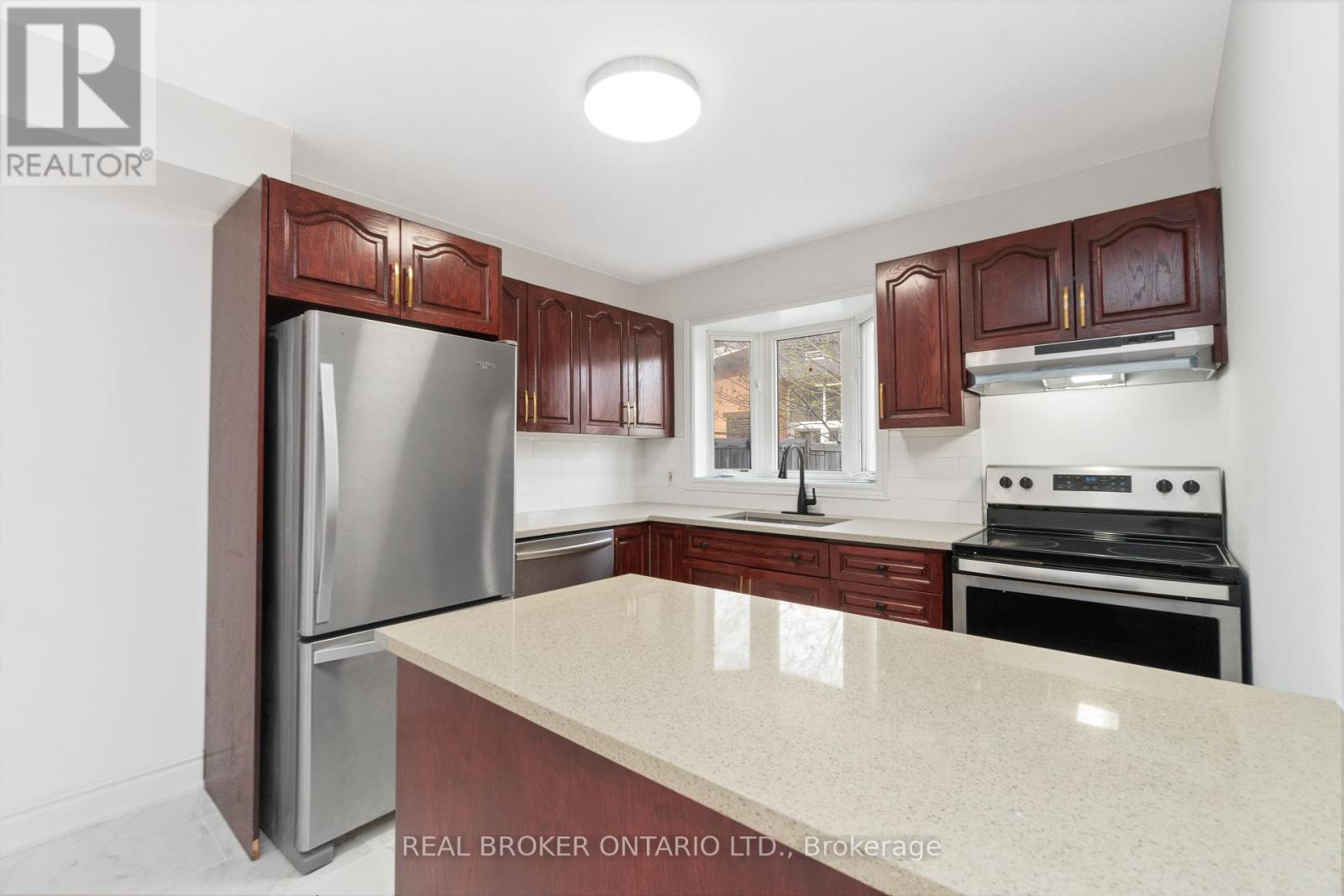 Photo 17 of 3 A Southpark Drive, Ottawa ON