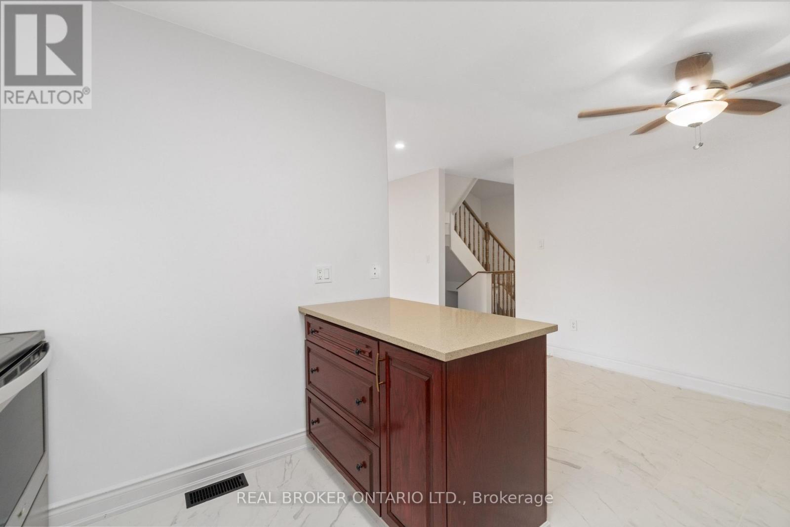 Photo 19 of 3 A Southpark Drive, Ottawa ON