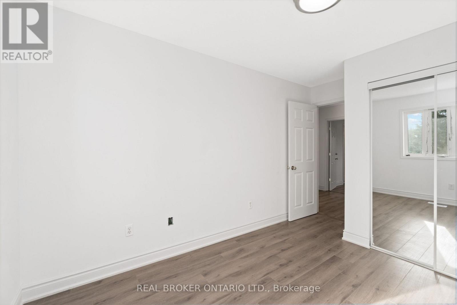 Photo 27 of 3 A Southpark Drive, Ottawa ON