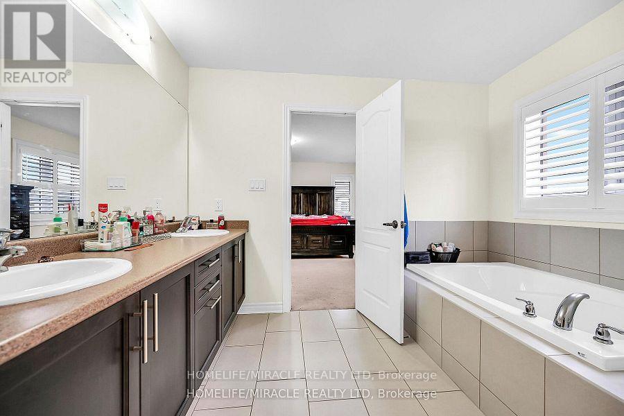 Photo 16 of 3 Aldgate Avenue, Hamilton ON