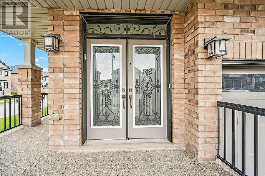 Photo 5 of 3 Aldgate Avenue, Hamilton ON