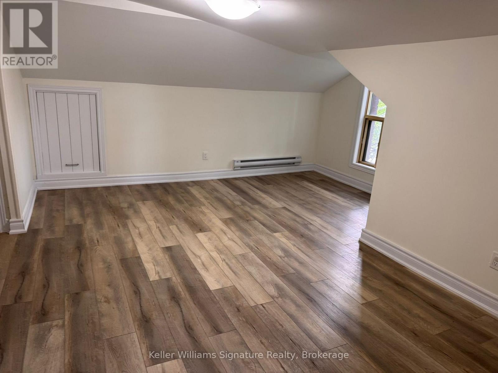 Photo 6 of Upper 287 Hunter Street E, Hamilton ON