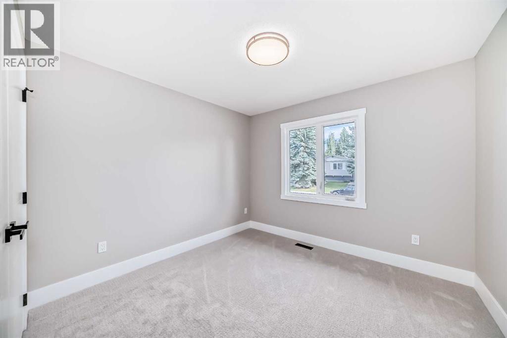 Photo 25 of 927 120 Avenue Se, Calgary AB