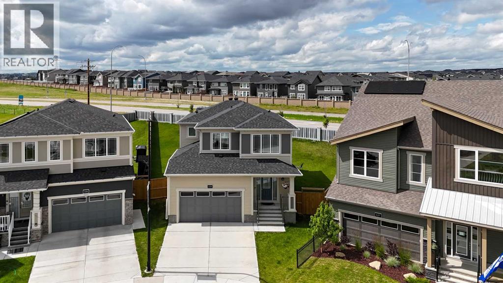 Photo 2 of 119 Carrington Circle Nw, Calgary AB