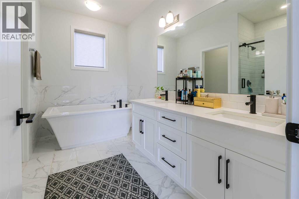 Photo 32 of 119 Carrington Circle Nw, Calgary AB