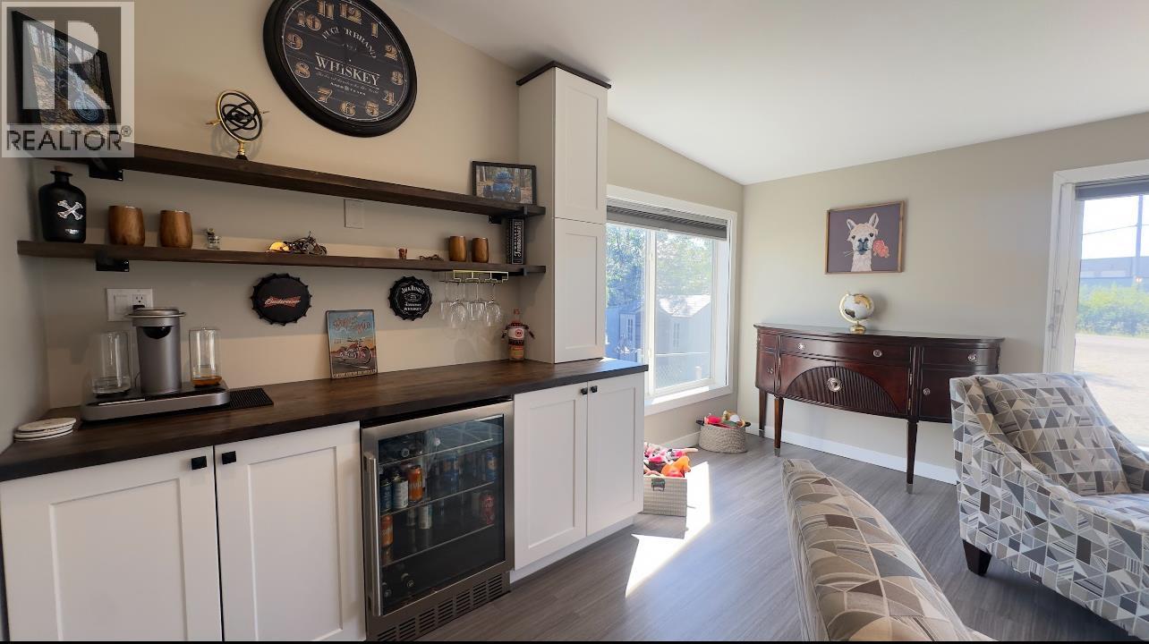 Photo 11 of 11402 Poplar Road, Fort St John BC