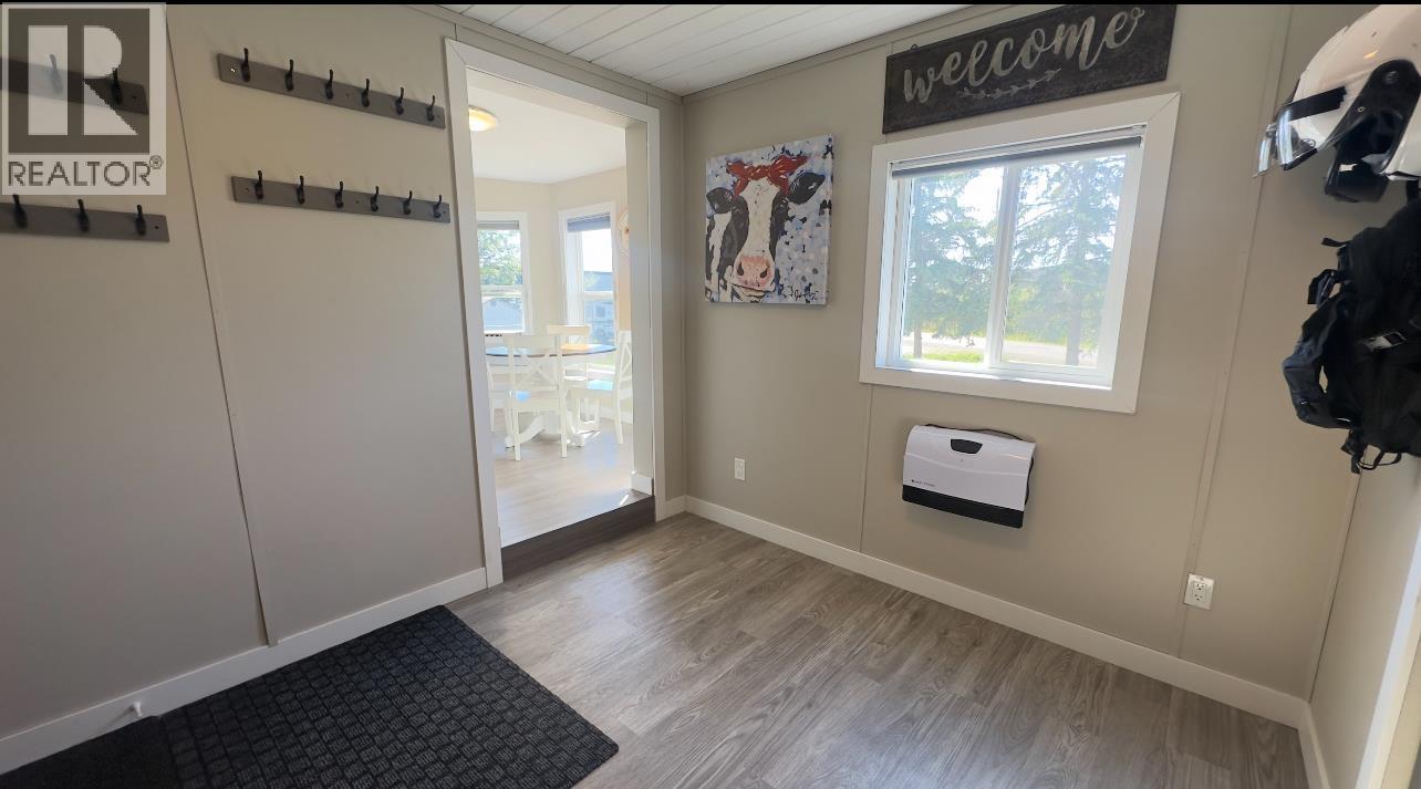 Photo 3 of 11402 Poplar Road, Fort St John BC