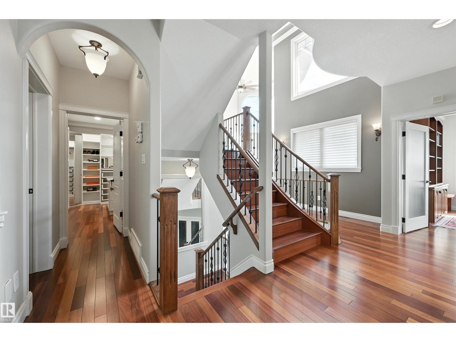 Photo 7 of 2426 Martell Cr Nw, Edmonton AB
